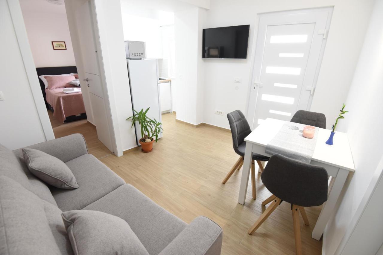Karlo Apartments 扎达尔 外观 照片