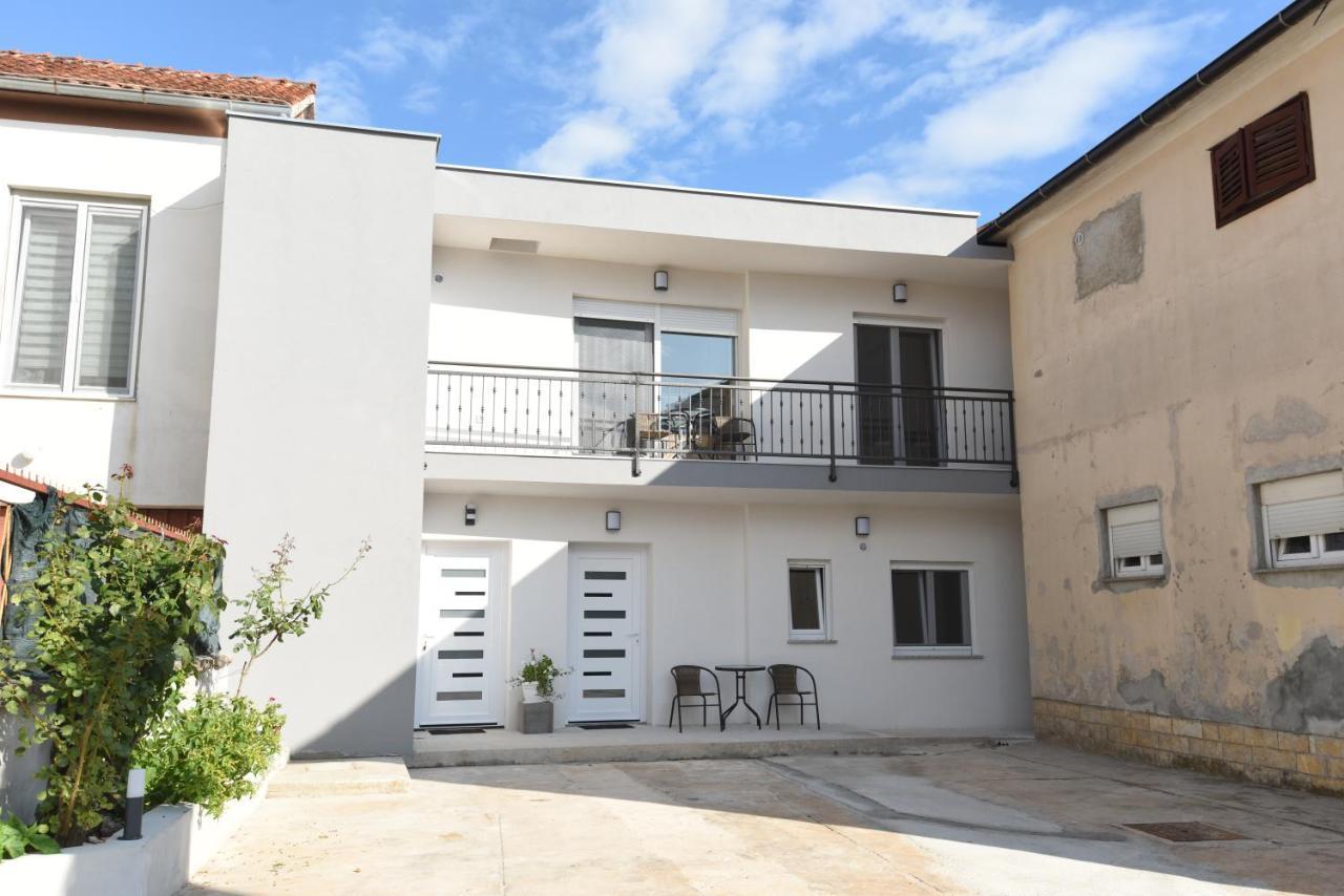 Karlo Apartments 扎达尔 外观 照片