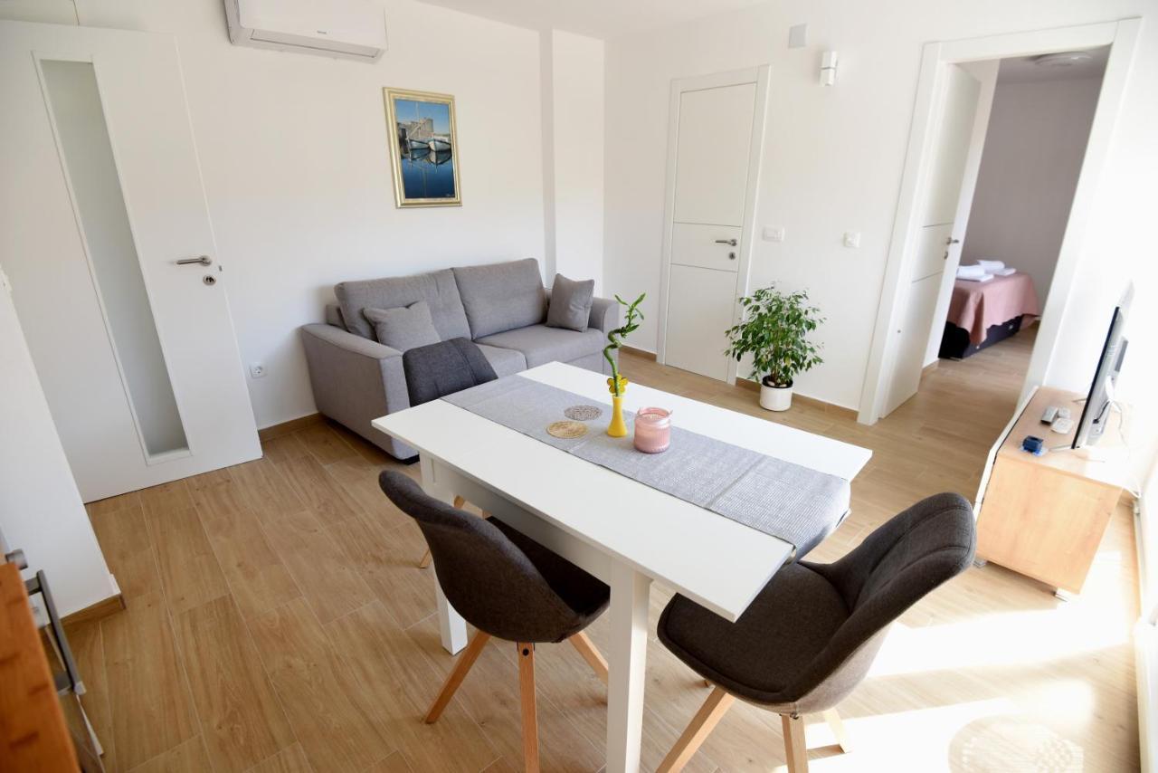 Karlo Apartments 扎达尔 外观 照片